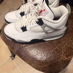 Air Jordan 4 White Cement Size 11
