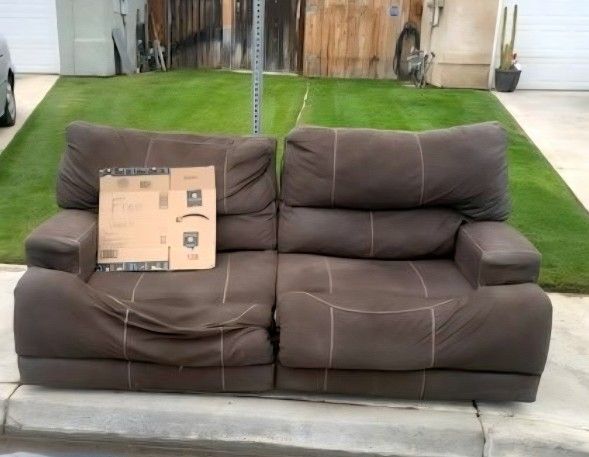 Free Dual Reclining Couch