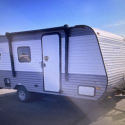 2023 COLEMAN LANTERN 17B