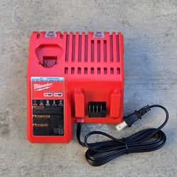 Milwaukee 18v Charger Brand New