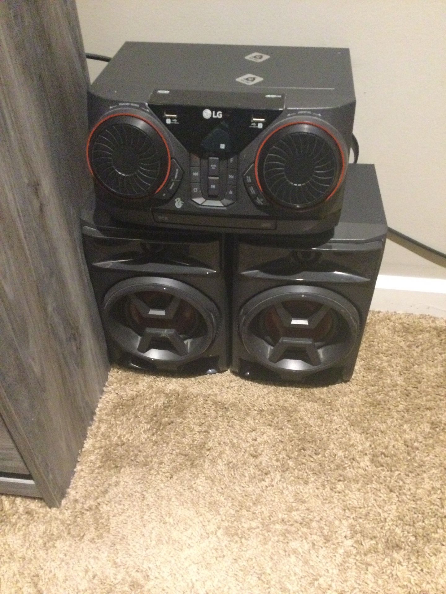 LG Stereo
