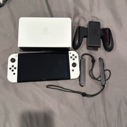 Nintendo Switch OLED (White) – Like New 
