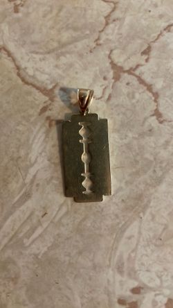 14K Gold Pendant Read The Damn Description