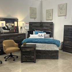 COMPLETE Full Sized Bedroom Set