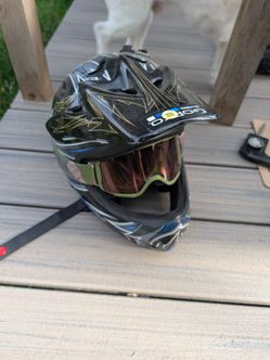 Dirt bike helmet