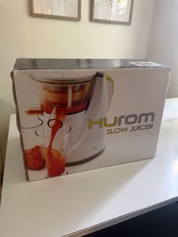 Hurom Slow Juicer (Masticating) - Barely Used
