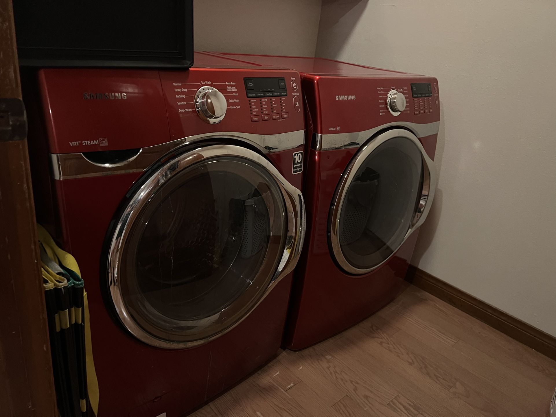 Samsung Washer And (Gas) Dryer (stackable)