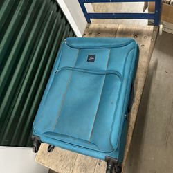 The Skyway Luggage Company Large Suitcase