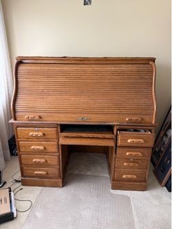 Roll top desk