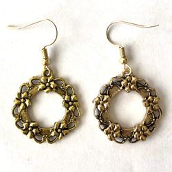 🌼 New brass gold tone earrings made from vintage flower wreath