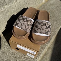 Coach- Brynn Signature Crystal Jacquard Slide Sandal