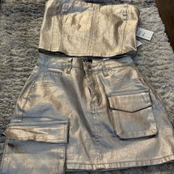 XS Brand new outfit- runs big