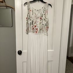 Embroidered Summer Dress. Size Small