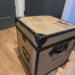 Vintage Style Burlap storage cube