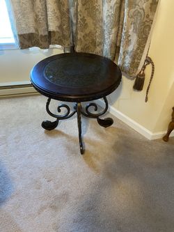 Round Side Table