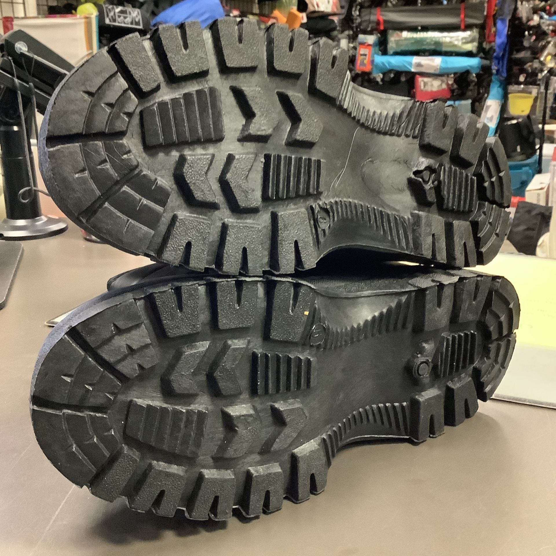 New WFS Men’s Snow Jogger Boots Size 9 SKU 556795 for Sale in Phoenix, AZ OfferUp