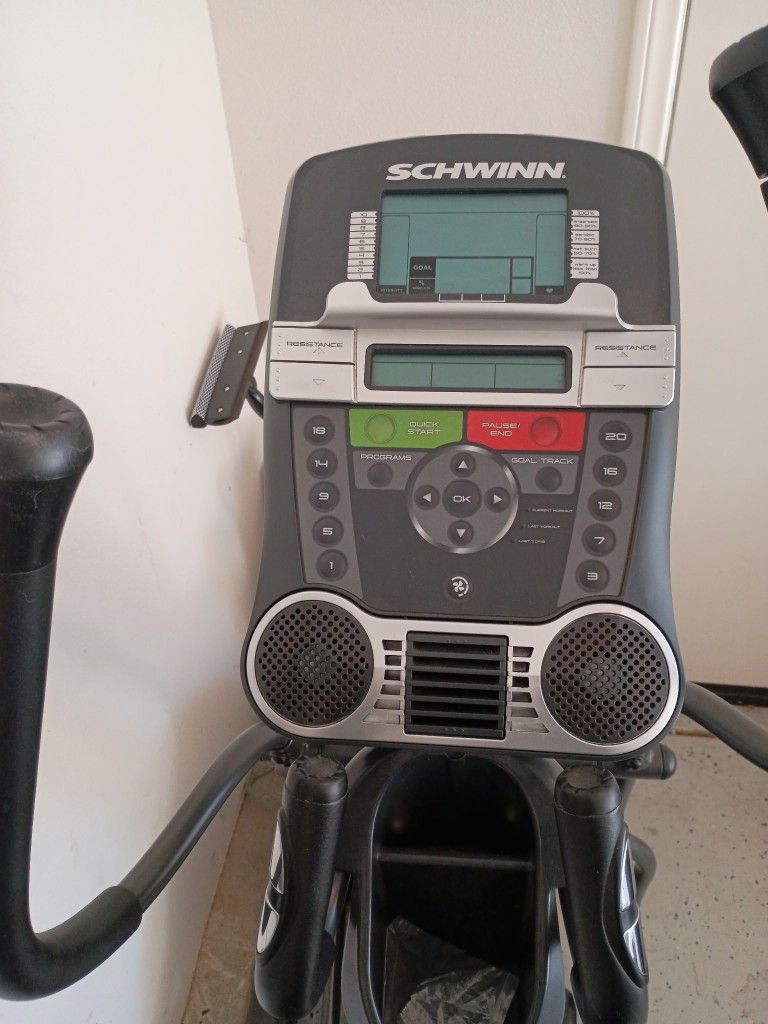 Schwinn 430 Elliptical
