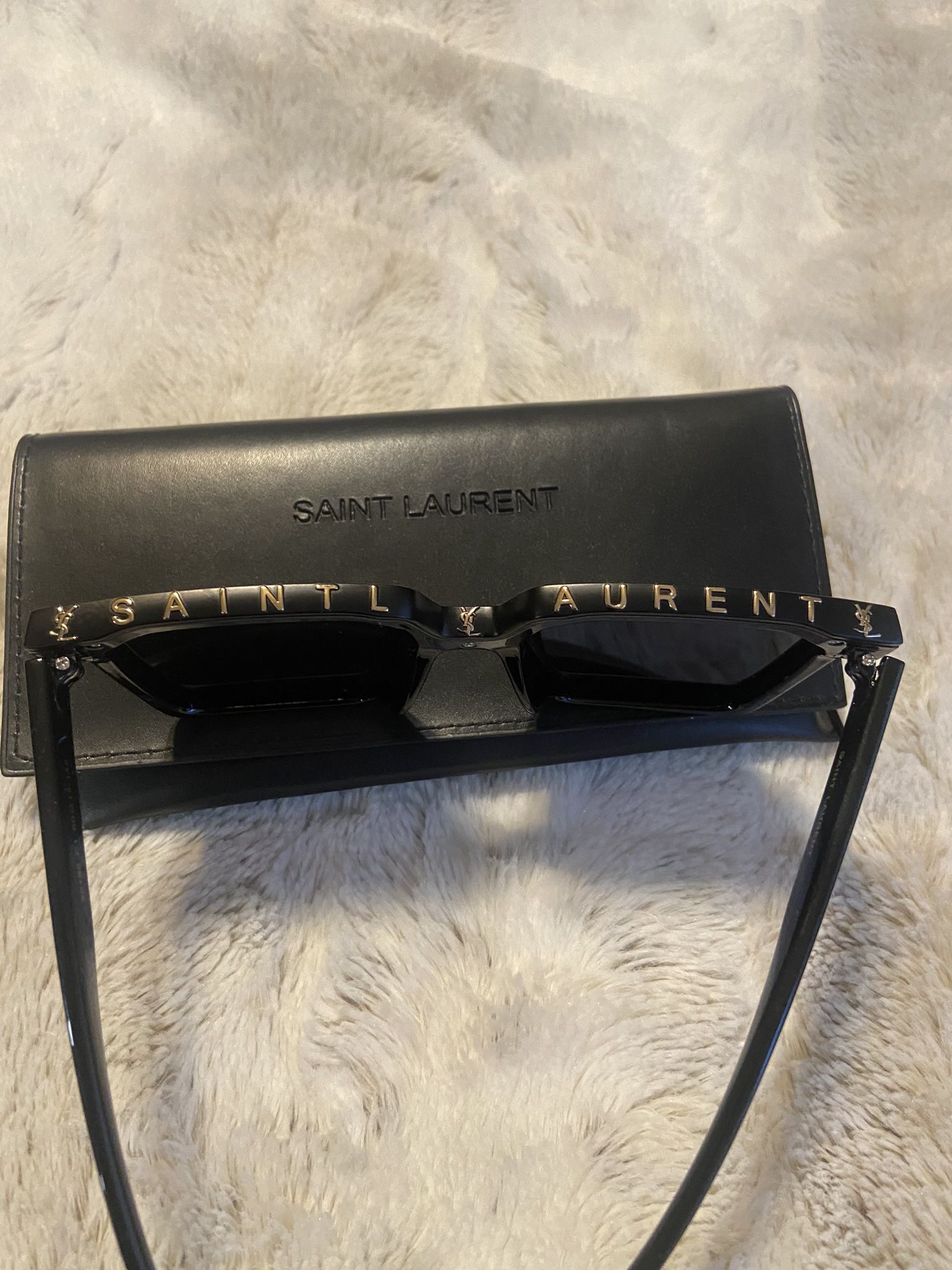 9Five Tips LX Black And Gold Sunglasses for Sale in Long Beach, CA - OfferUp