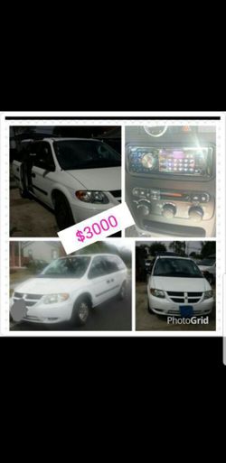 $3.000 Grand dodge caravan 2005 se