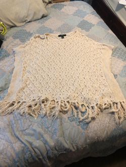 Used women’s forever 21 sweater size medium