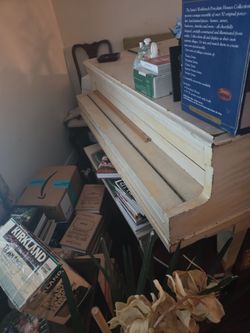 Old Piano