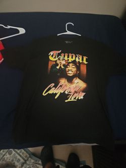 Tupac shirt large color black