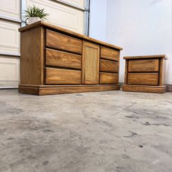 MCM Solid Wood bedroom set with large dresser 9 drawers and nightstand 