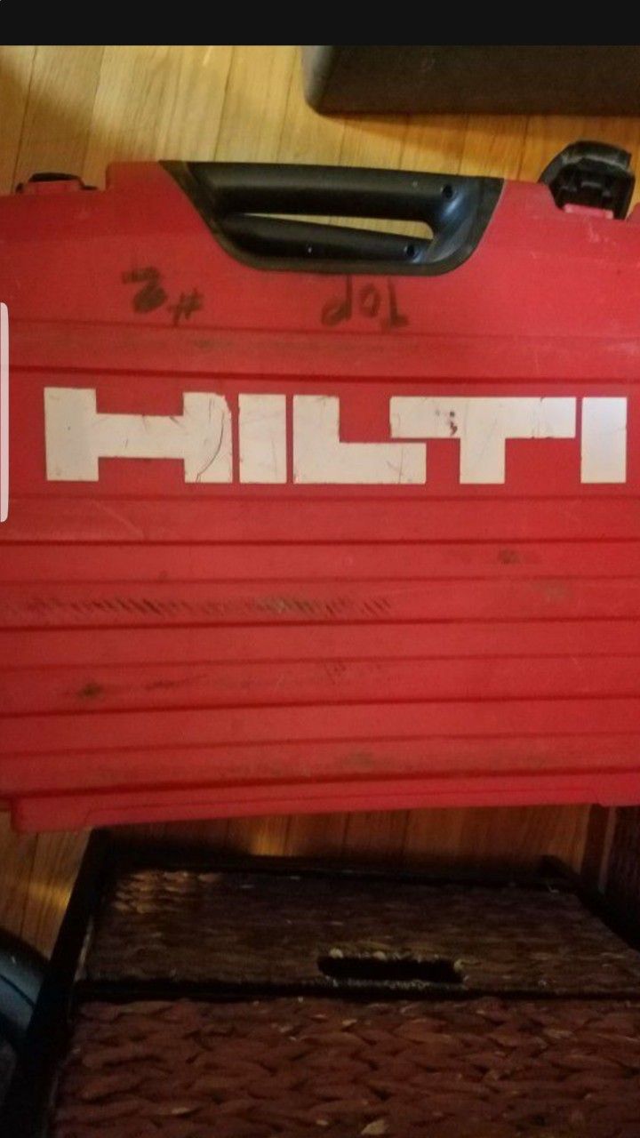 HILTI  SAWZALL