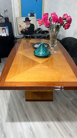 Dining room table