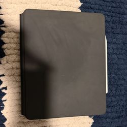 Apple Keyboard 12.9 Inch & Apple Pencil 2nd Generation 