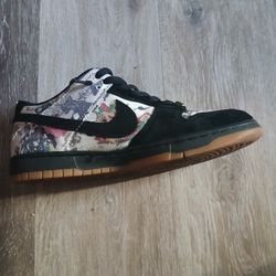 NIKE SUPREME DUNK SB SIZE 11