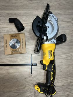 DEWALT ATOMIC 20V MAX Cordless Brushless 4-1/2 in. Circular Saw (Tool Only