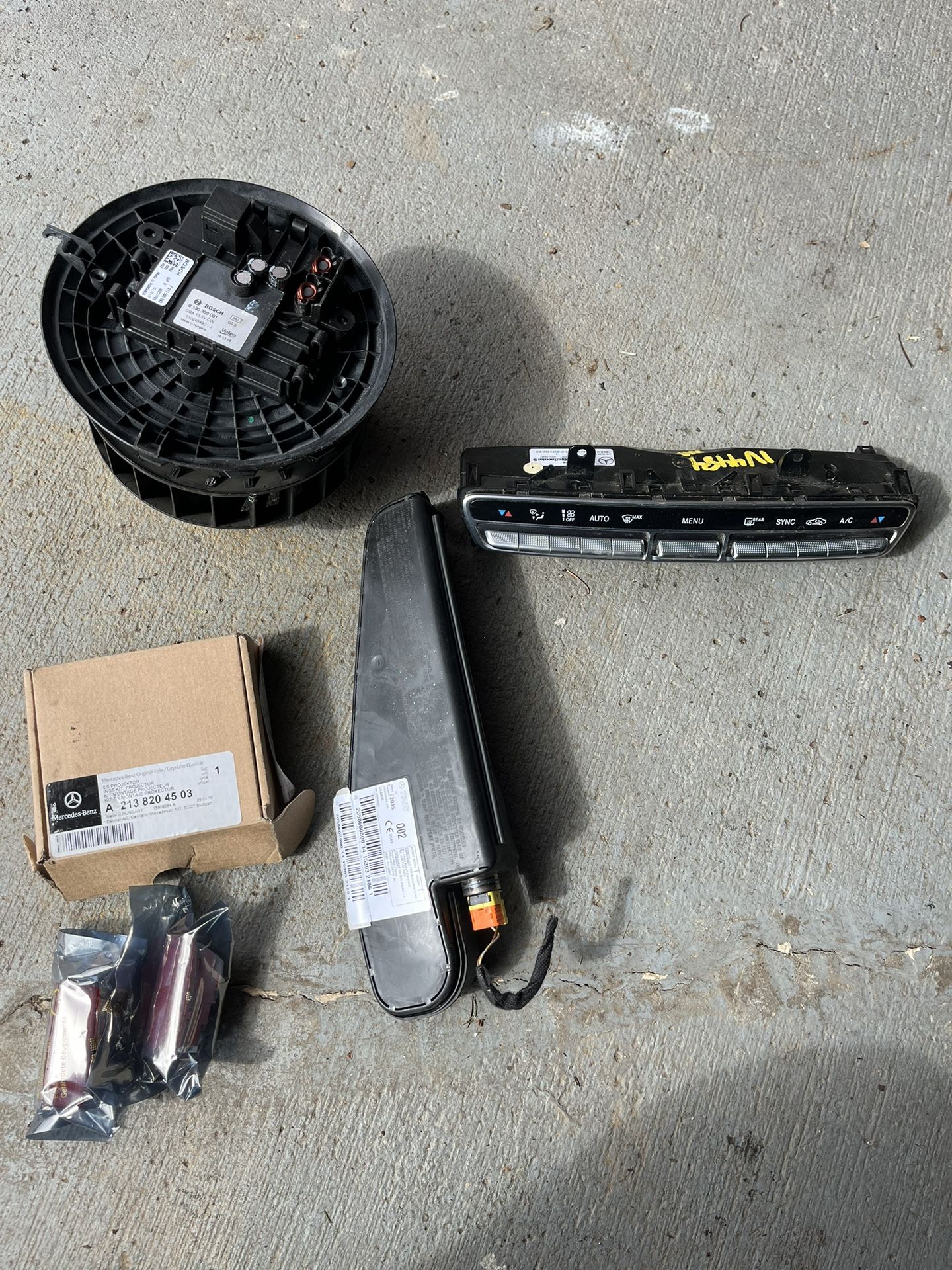 Mercedes-Benz C300 Parts
