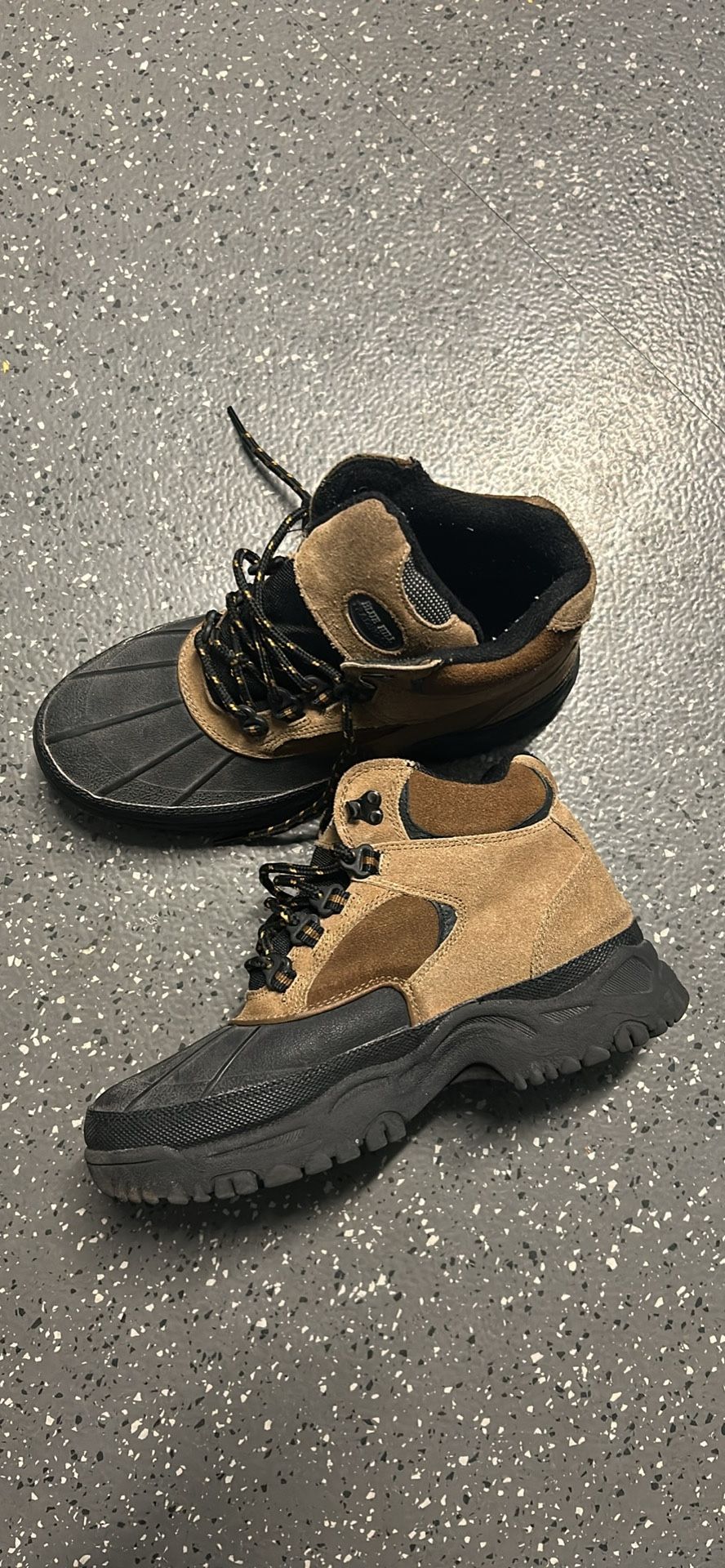Snow Boots