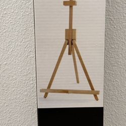 Table Top Easel Holds canvas up to 26” Foldable and light weight 