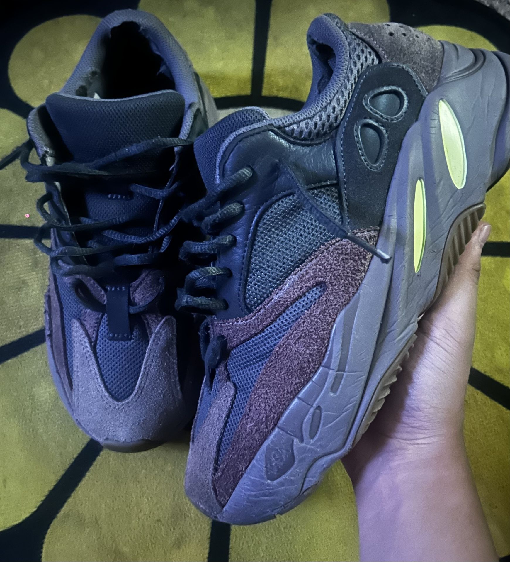 Yeezy Boost 700 'Mauve' Size
