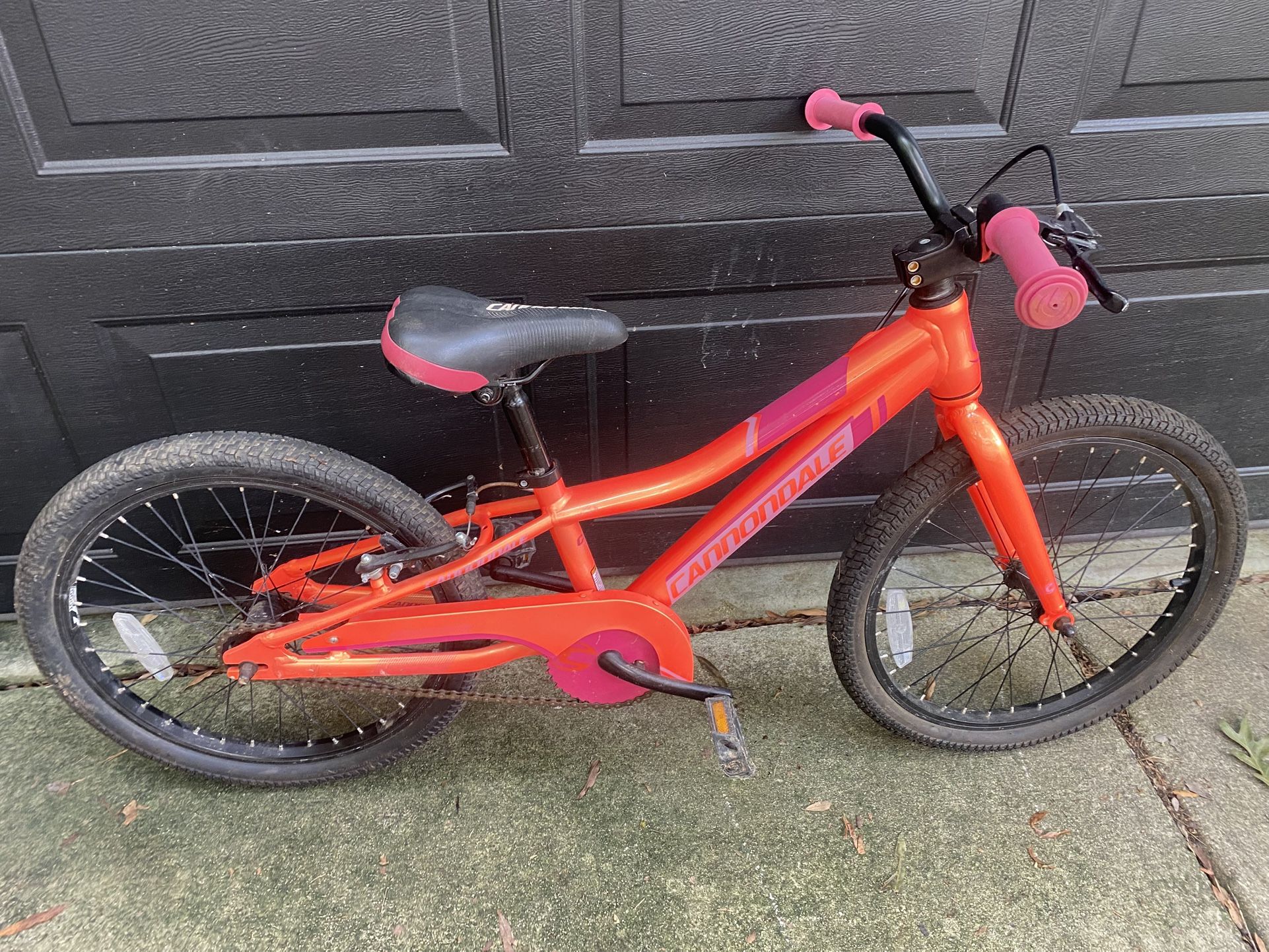 CANNONDALE MOUNTAIN BIKE