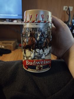 Budweiser Clydesdales stein and Seabiscuit racing glass 