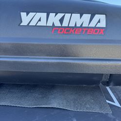 Yakima Rocket Box 11