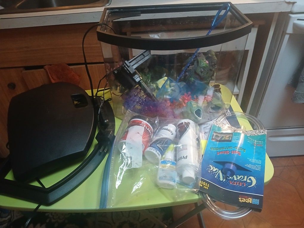 Small Fish Tank With Accessories