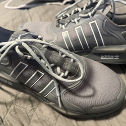 Men’s Size 13 Tennis Shoes 