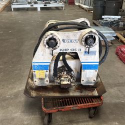 Compactor vibrating