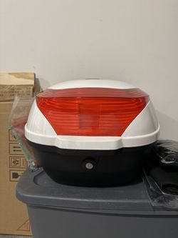 Scooter cargo box