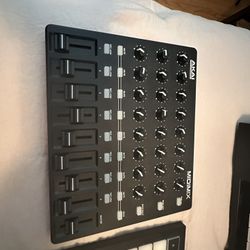 Akai Midi mix 8 Channel