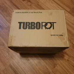 Turbo Pot RS3004 FreshAir Stainless Steel 8.1 Qt. Stock Pot—energy-efficient cookware for gas stove