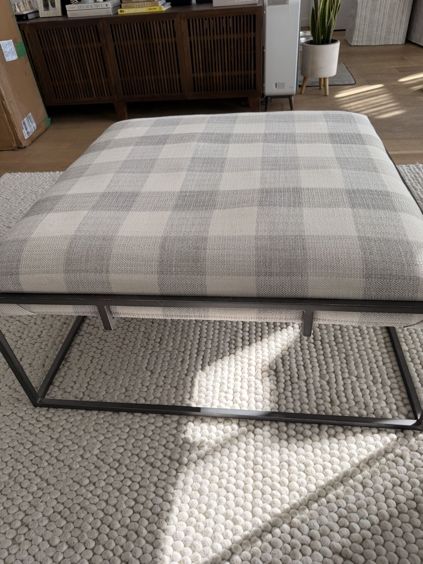 Upholstered Ottoman/coffee Table