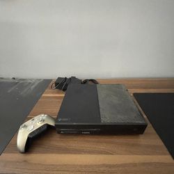 Xbox ONE (with Controller)
