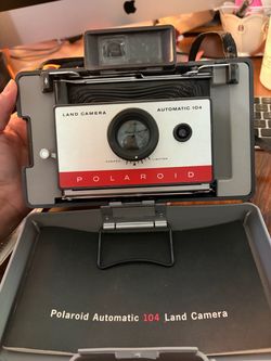 Polaroid Automatic 104 Land Camera