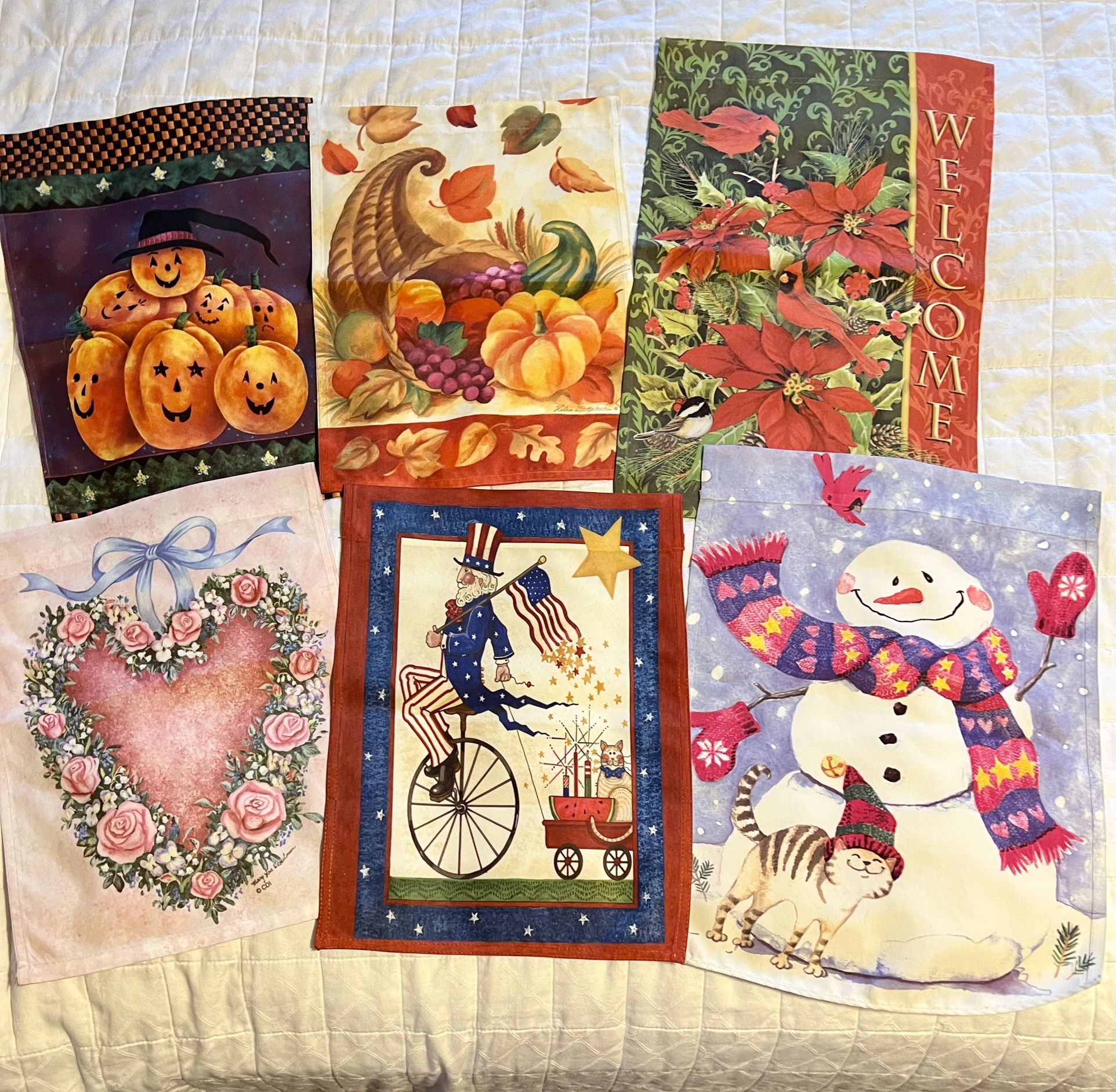 Set of 6 Garden Mini Flags Decor