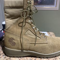 Military Hiking Boots. men size 11 